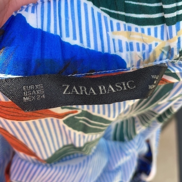 Zara Off Shoulder Tropical Balloon Sleeve Feminine top - Picture 5 of 6